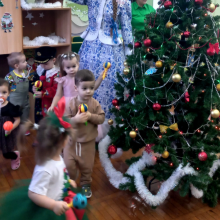 Новогодний утренник в ясельной группе 